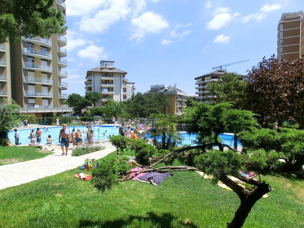 Appartamenti La Torre Lignano Sabbiadoro Luaran gambar