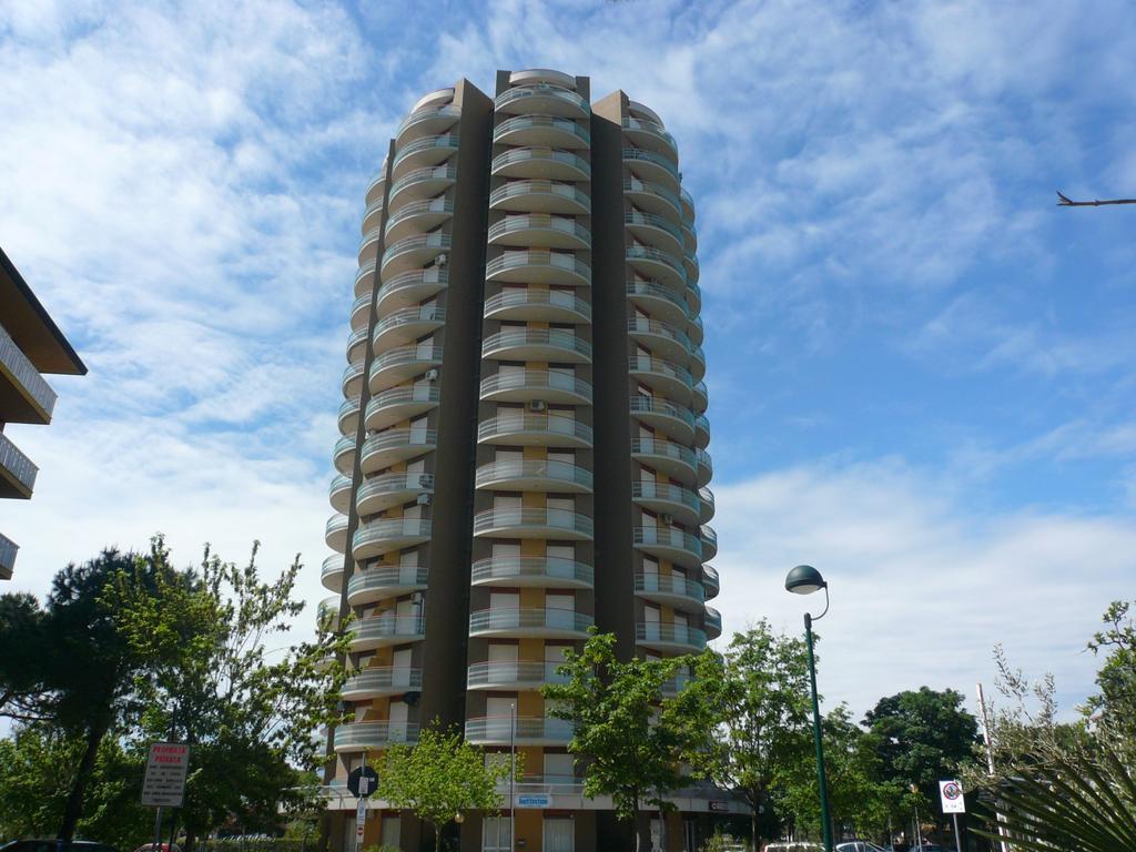 Appartamenti La Torre Lignano Sabbiadoro Luaran gambar